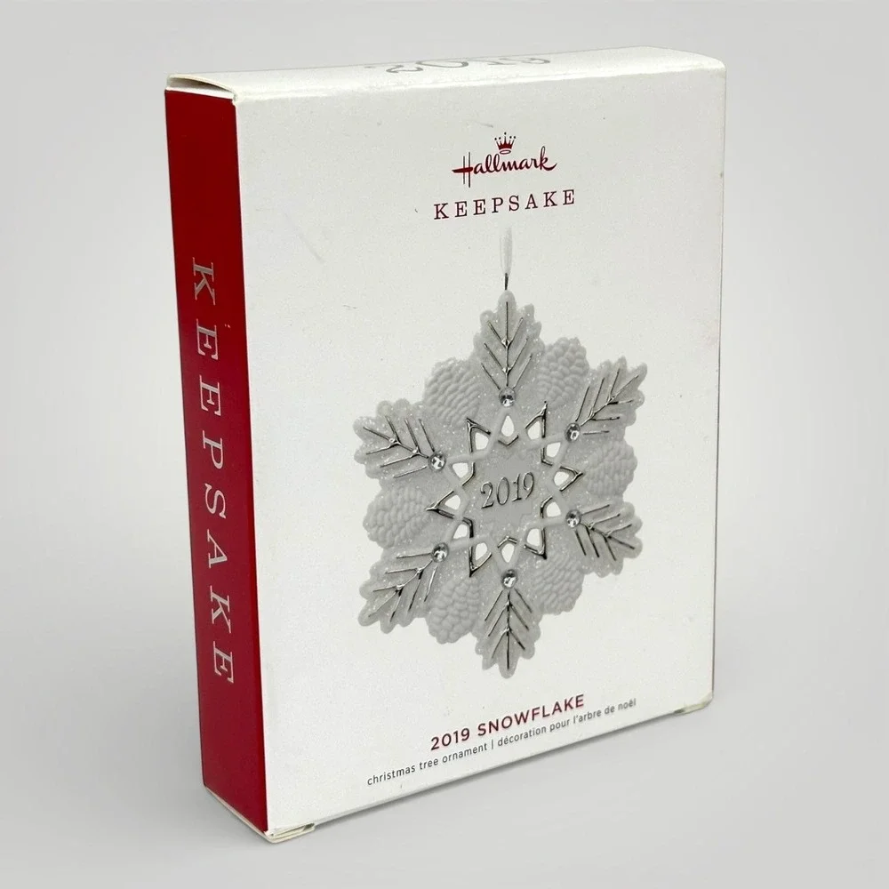 Hallmark Keepsake 2019 Snowflake Ornament White Glitter Jewel‎ Christmas Decor